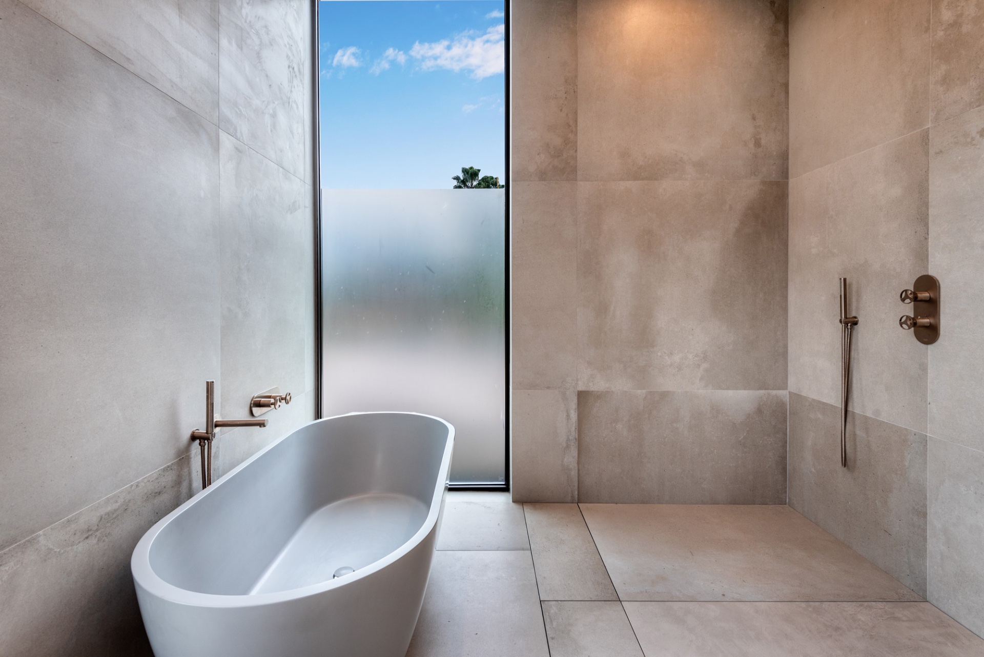 Maryland Drive Celebrity-Style Mansion - Image 7