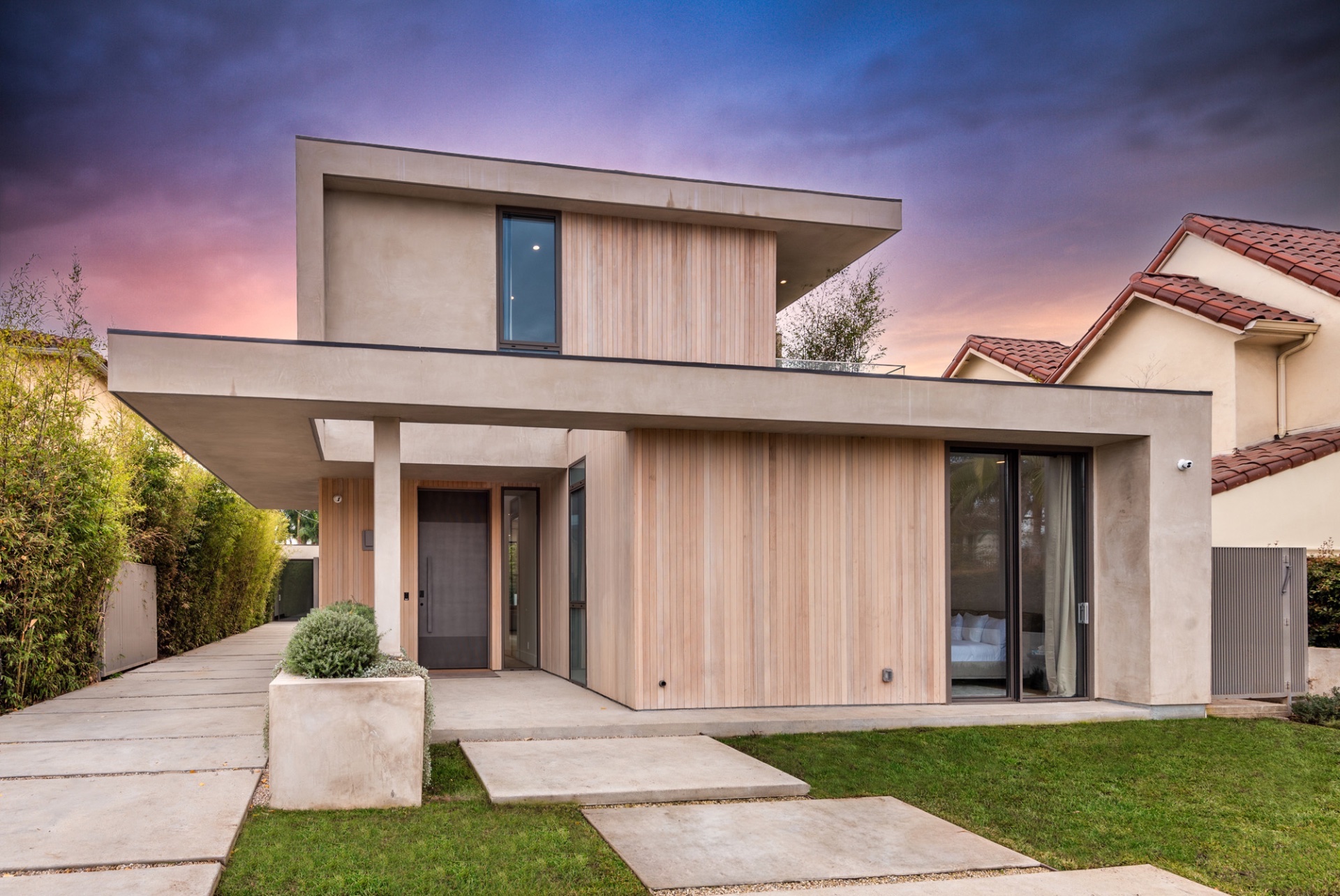 Maryland Drive Celebrity-Style Mansion