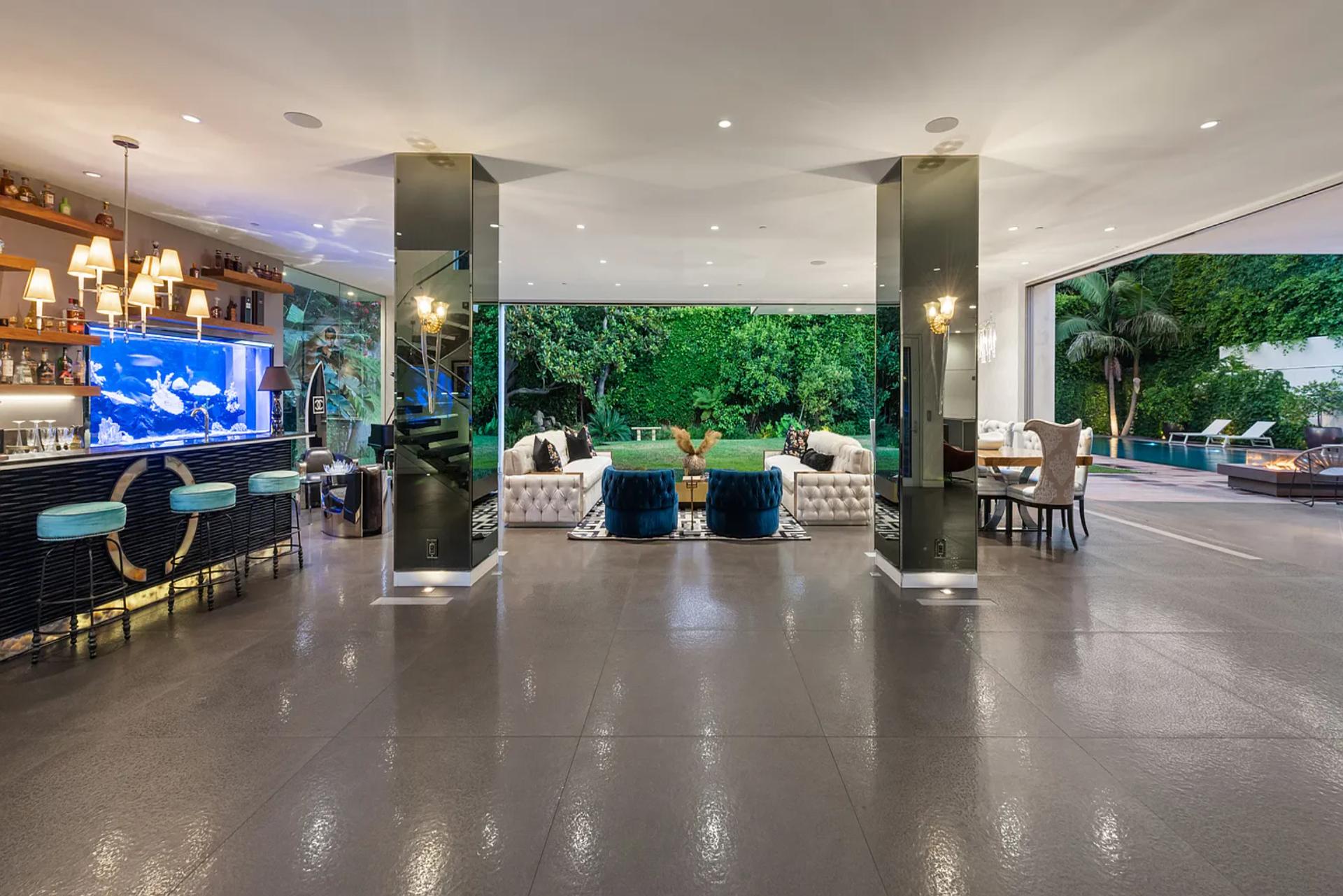 Alta Royale Palace - Image 8