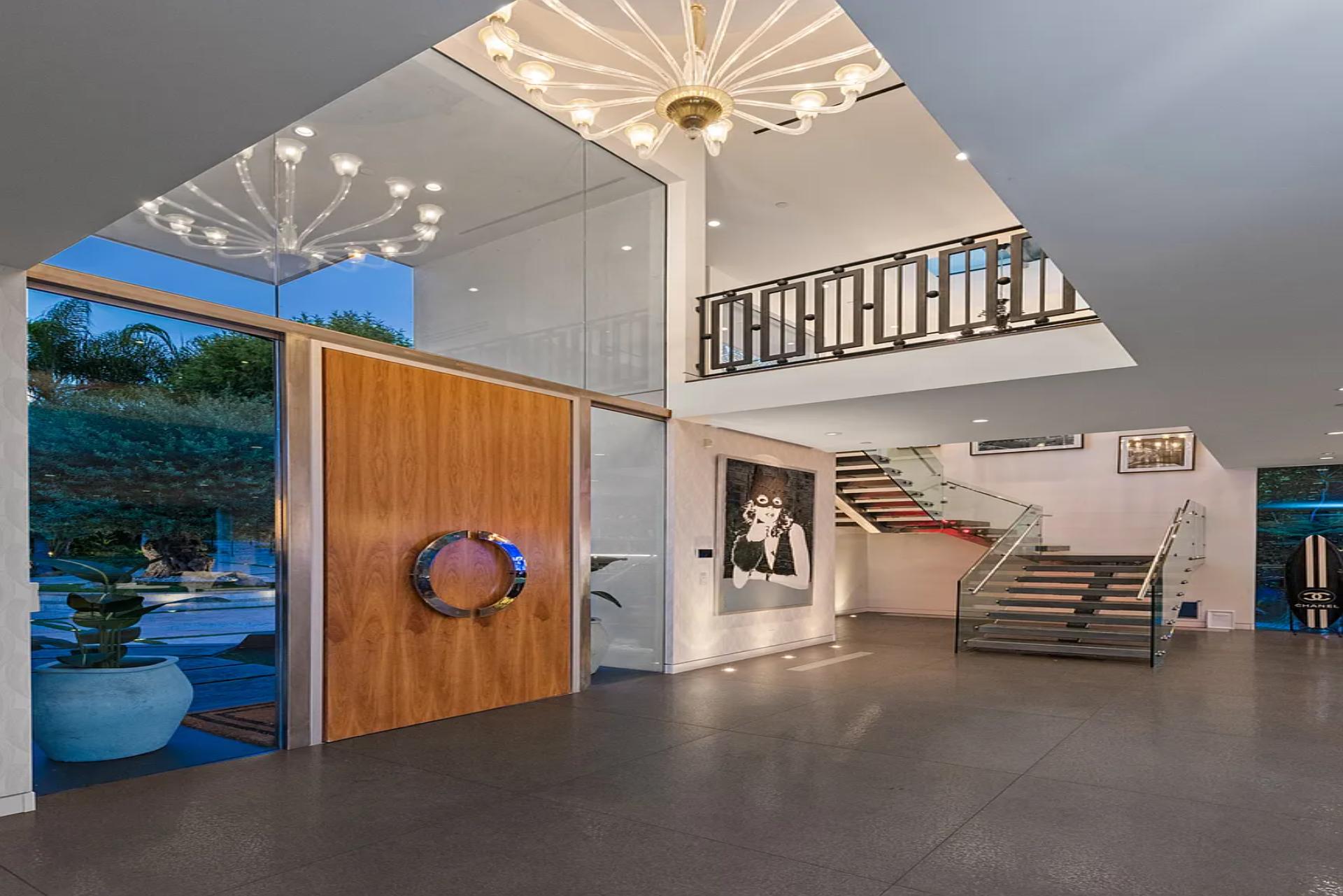 Alta Royale Palace - Image 6