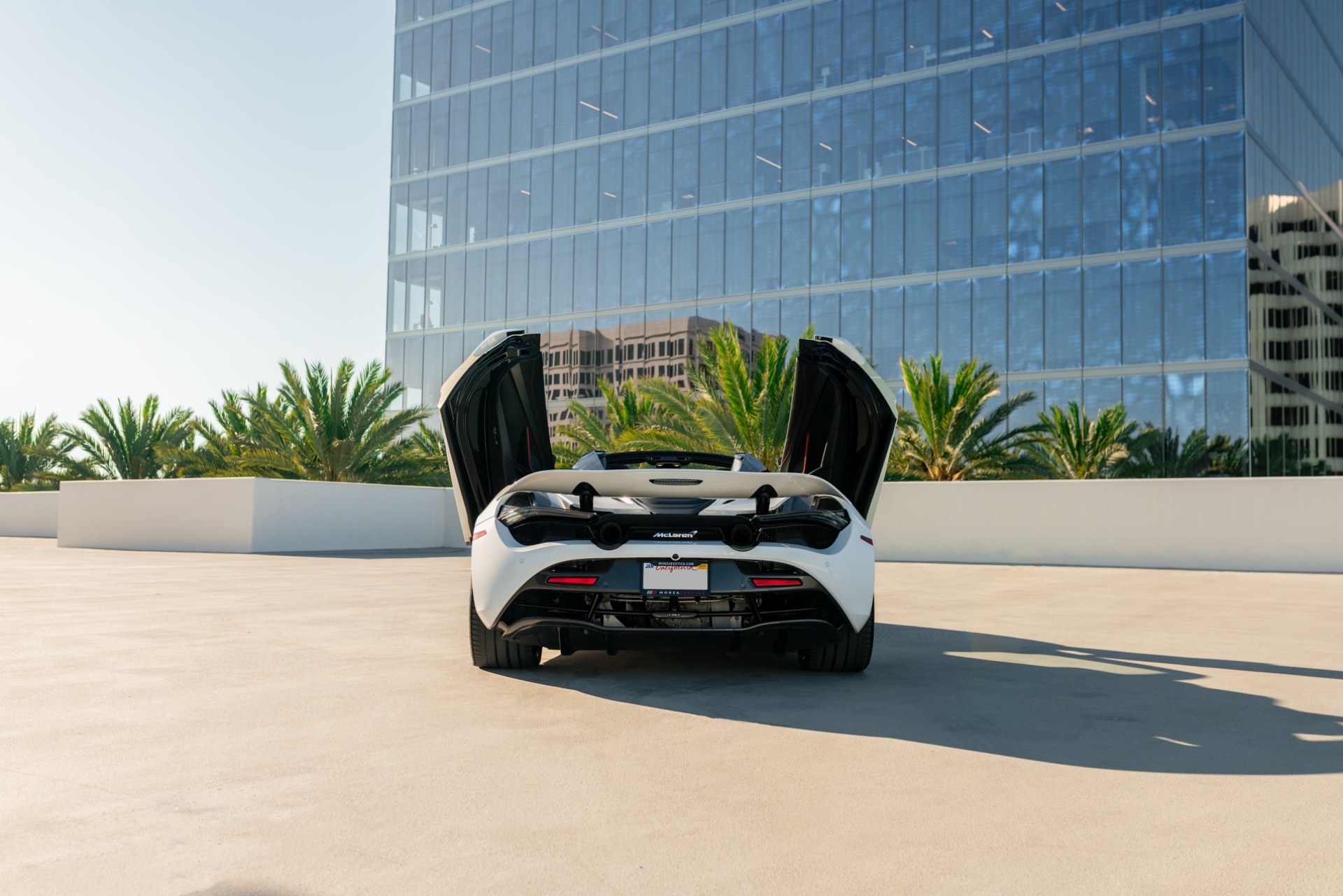 720S - Image 7