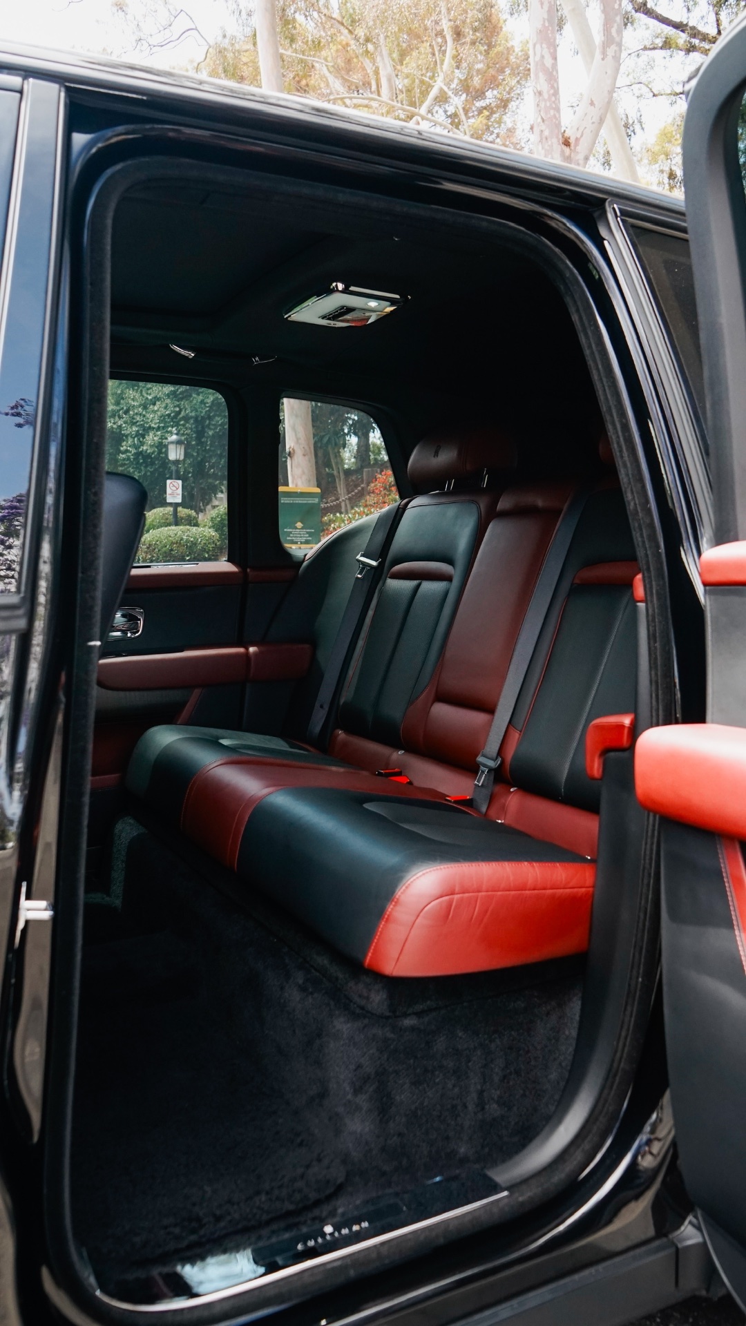 Cullinan Black – Red Interior - Image 8