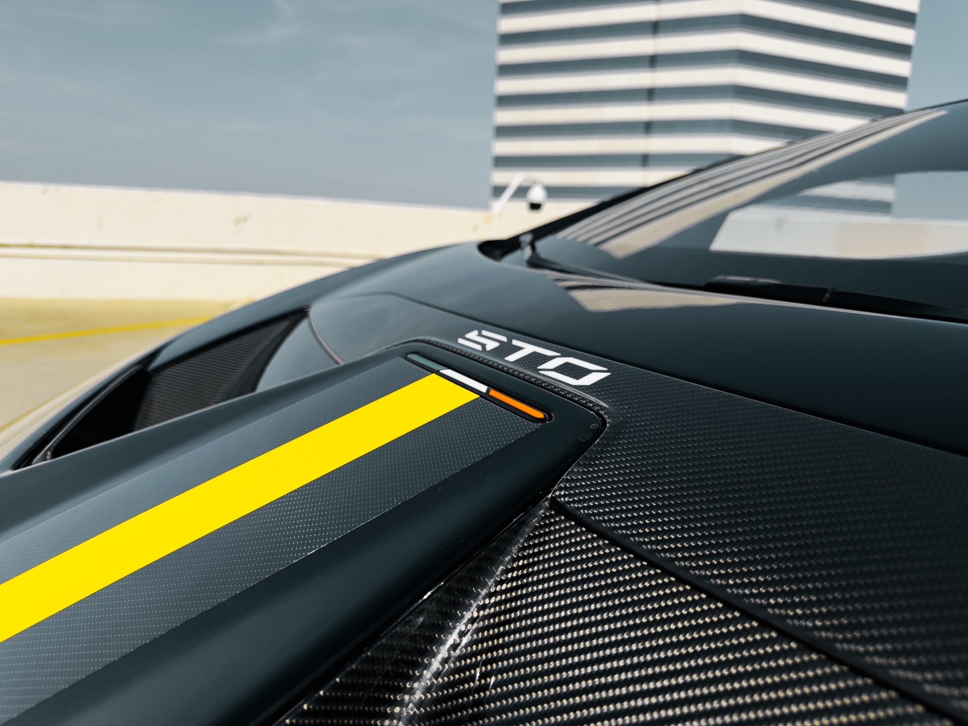 Huracan STO Black (2023) - Image 7