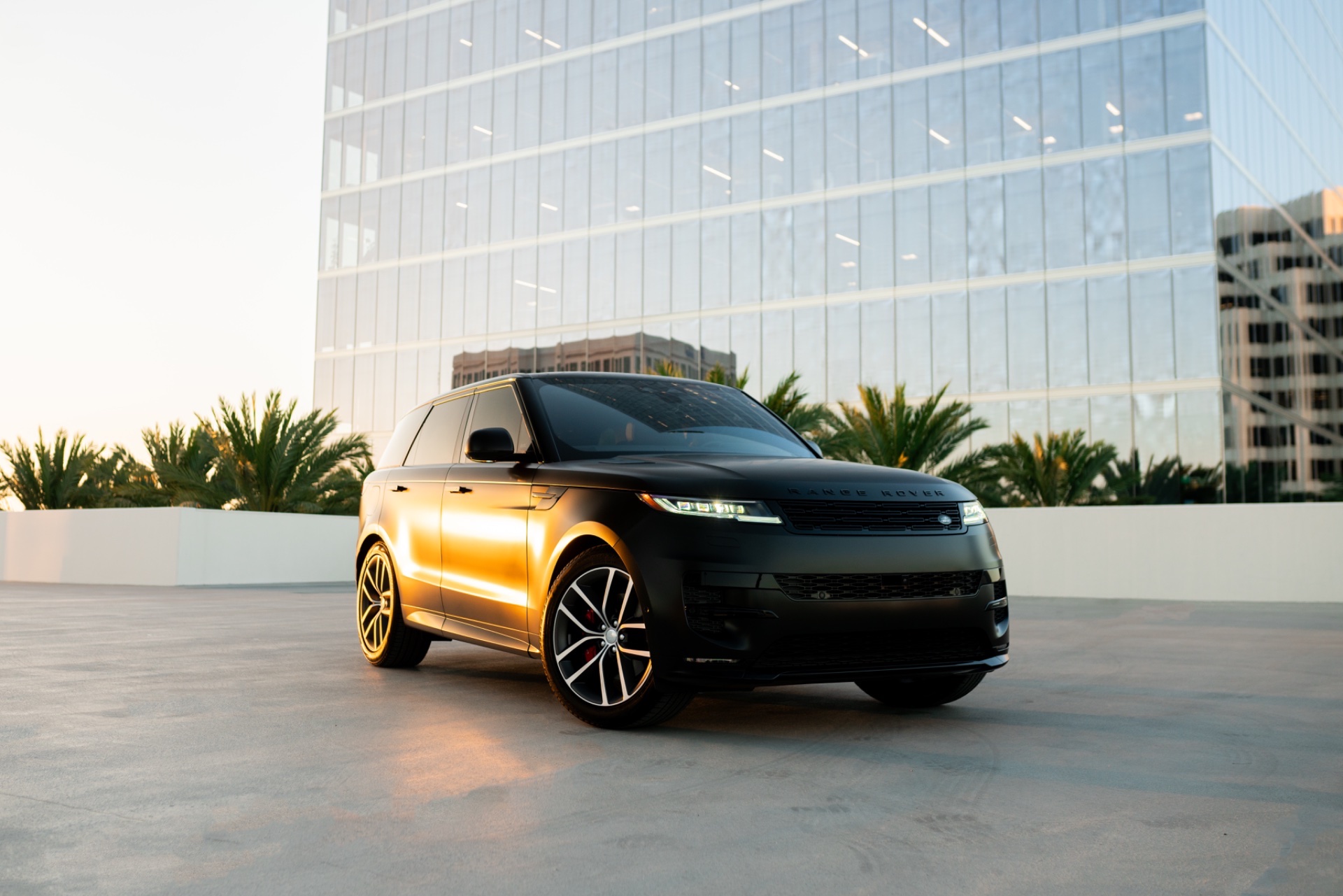 Sport Black – Red Interior