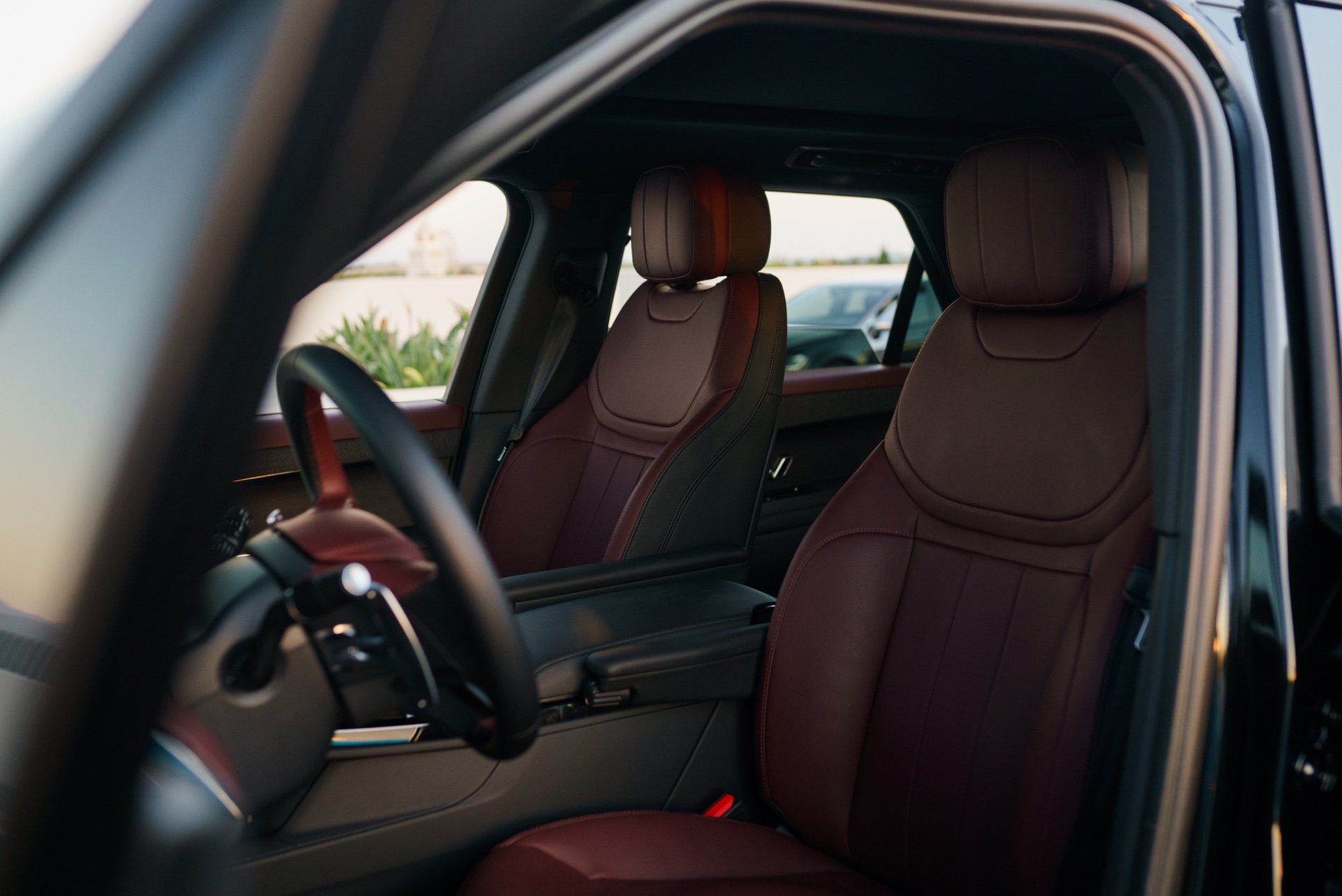 Sport Black – Red Interior - Image 7