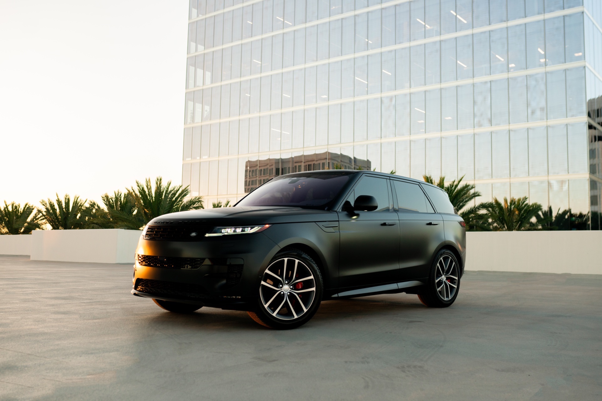 Sport Black – Red Interior - Image 6