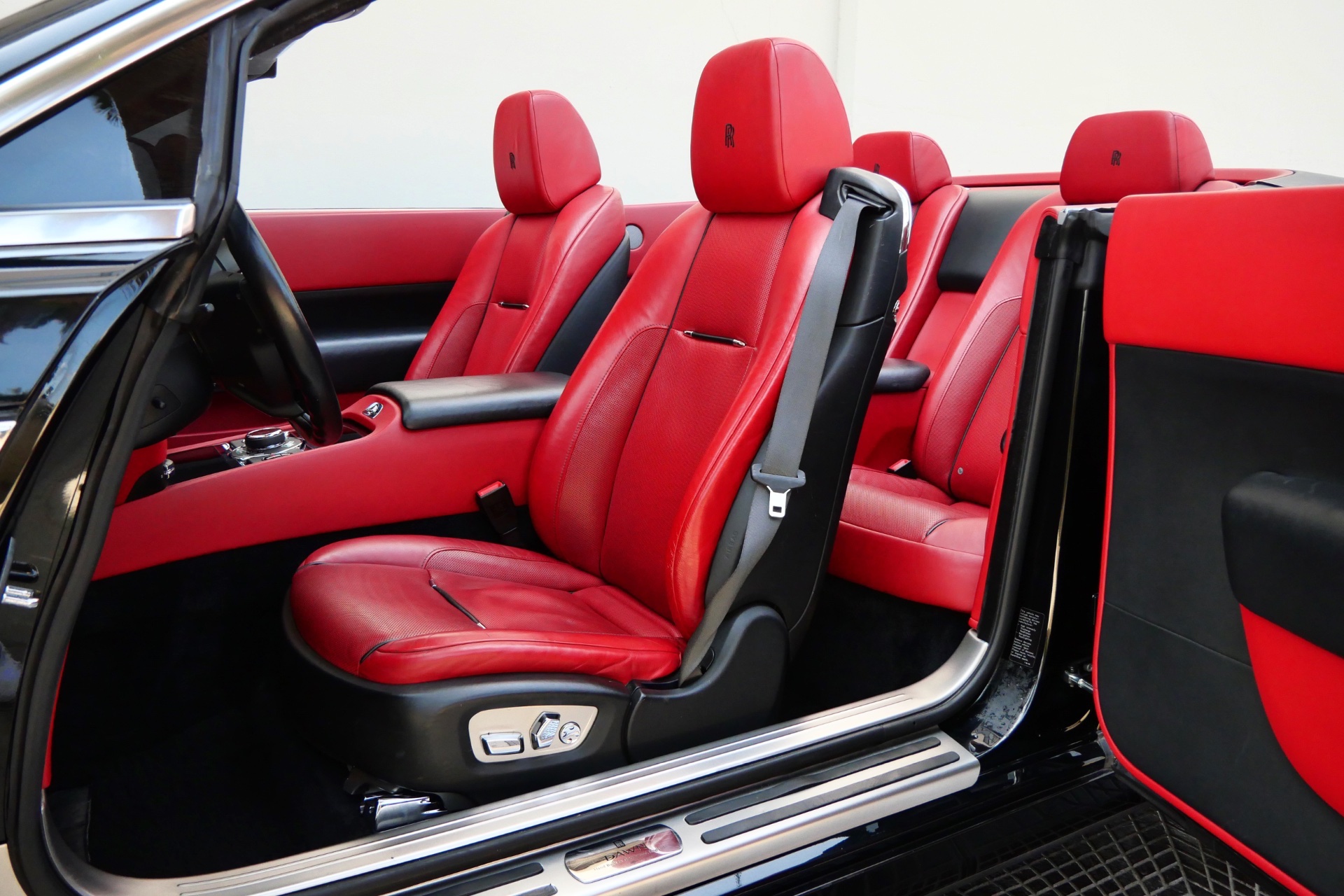 Dawn Black on Red - Image 9