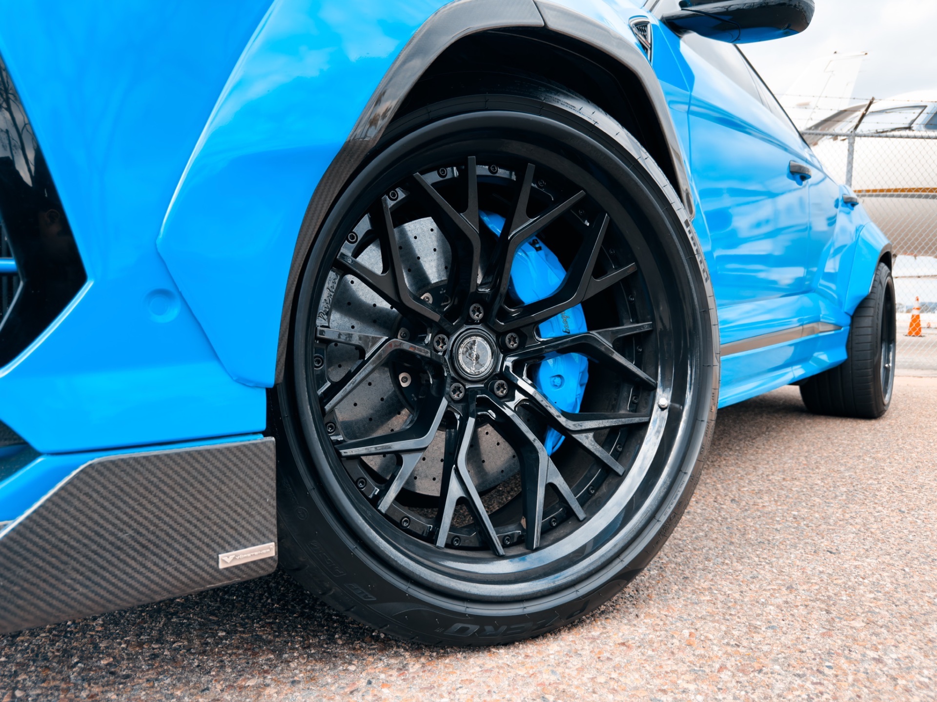Urus Widebody Blue (2019) - Image 8