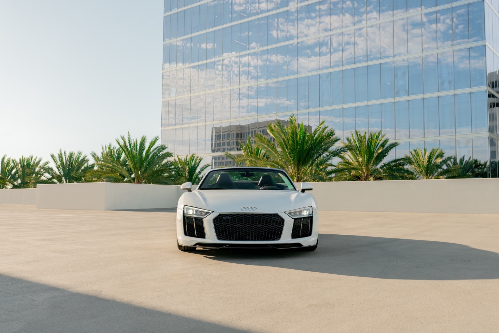 R8 Spyder White - Image 7