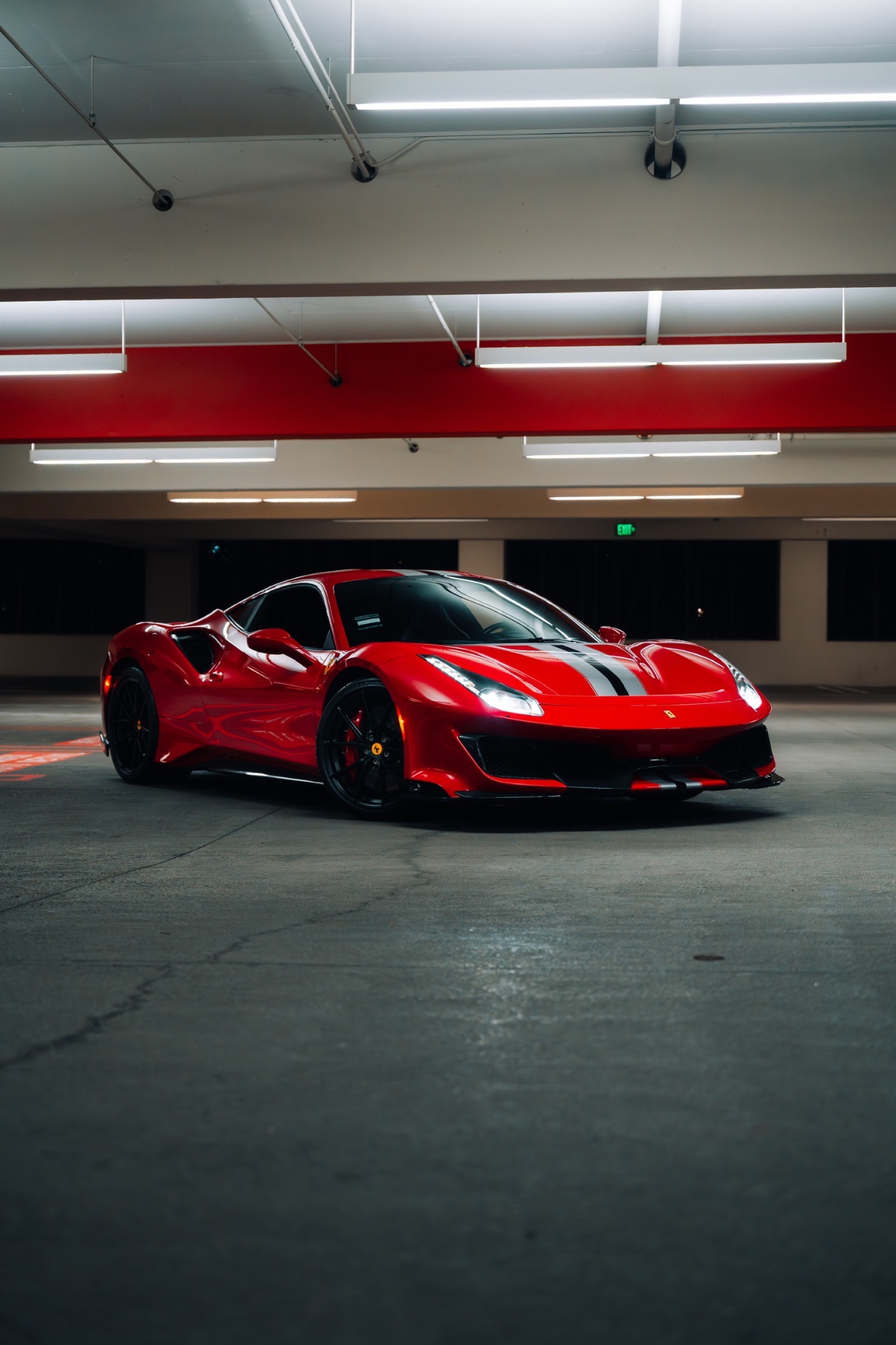 488 Pista Red - Black Interior