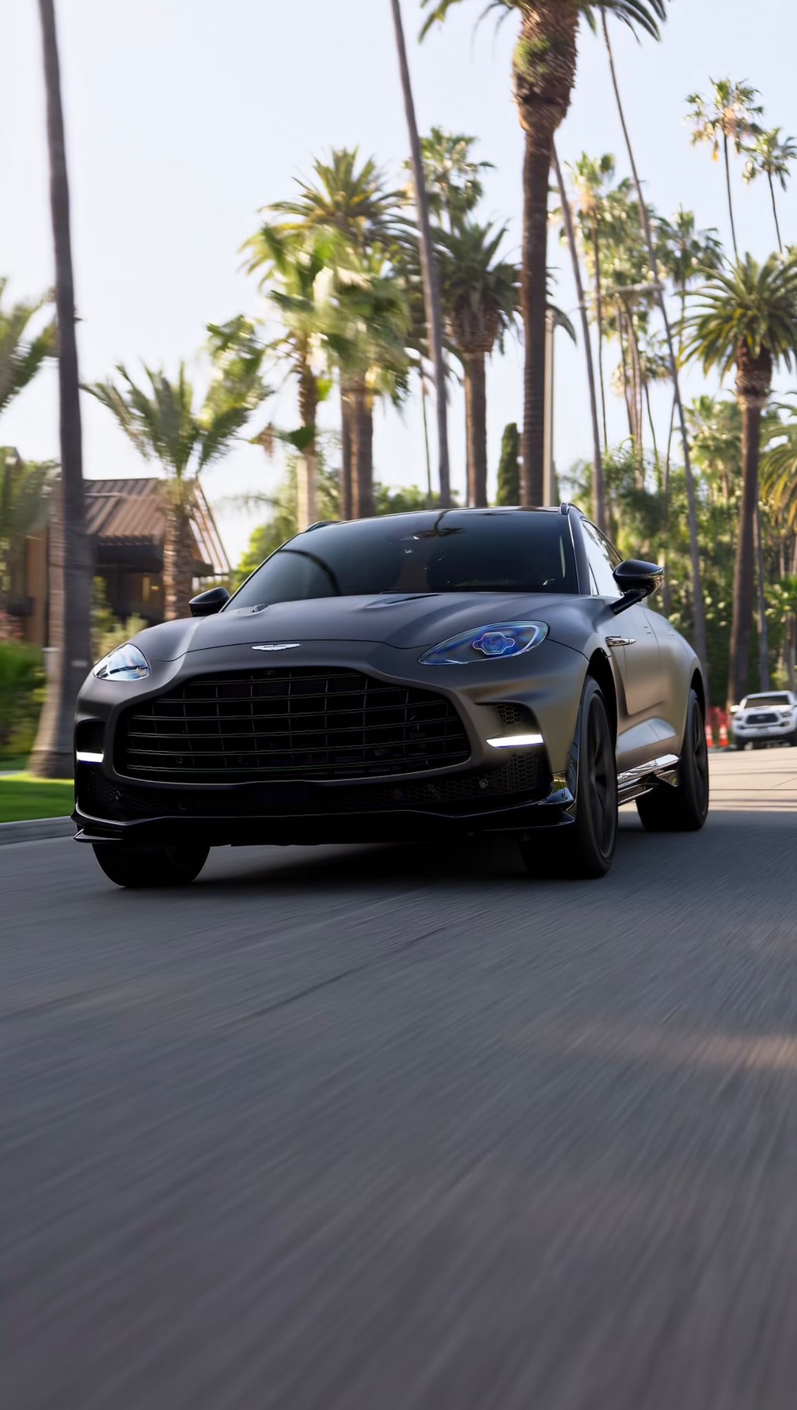 DBX 707 - Thumbnail 4