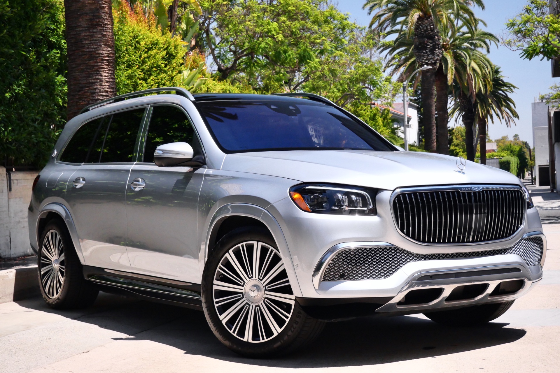 GLS 600 Maybach Silver on Black