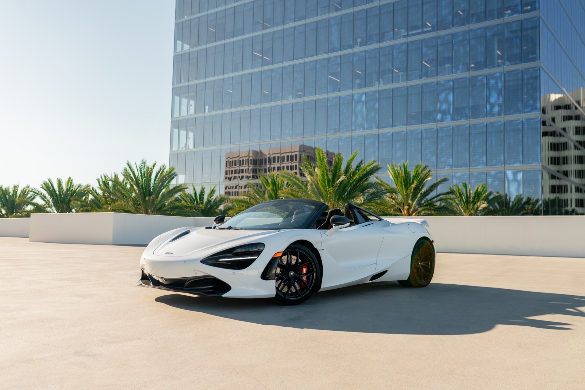 720S - Image 8