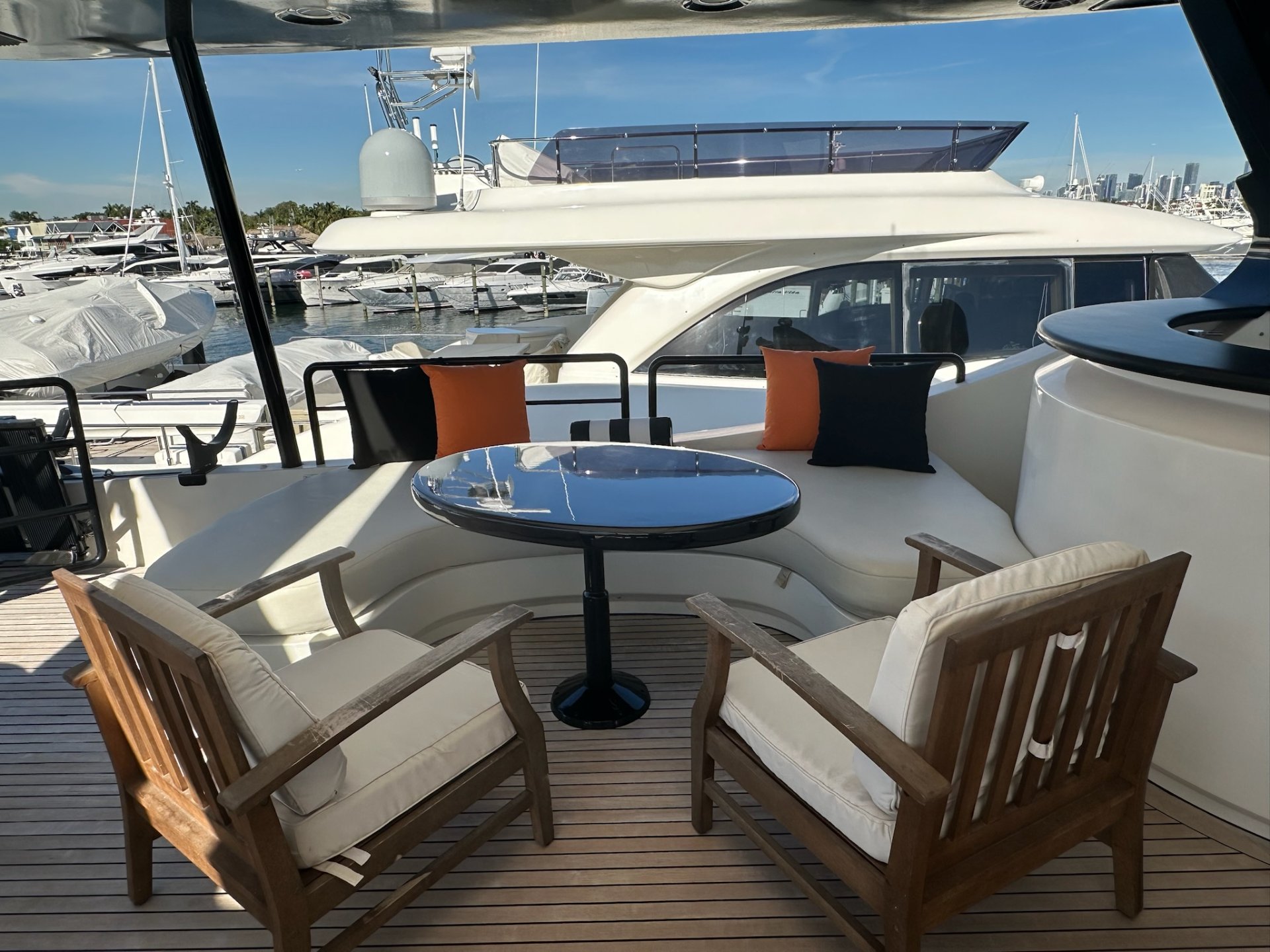 Azimut 130 ft - Image 9