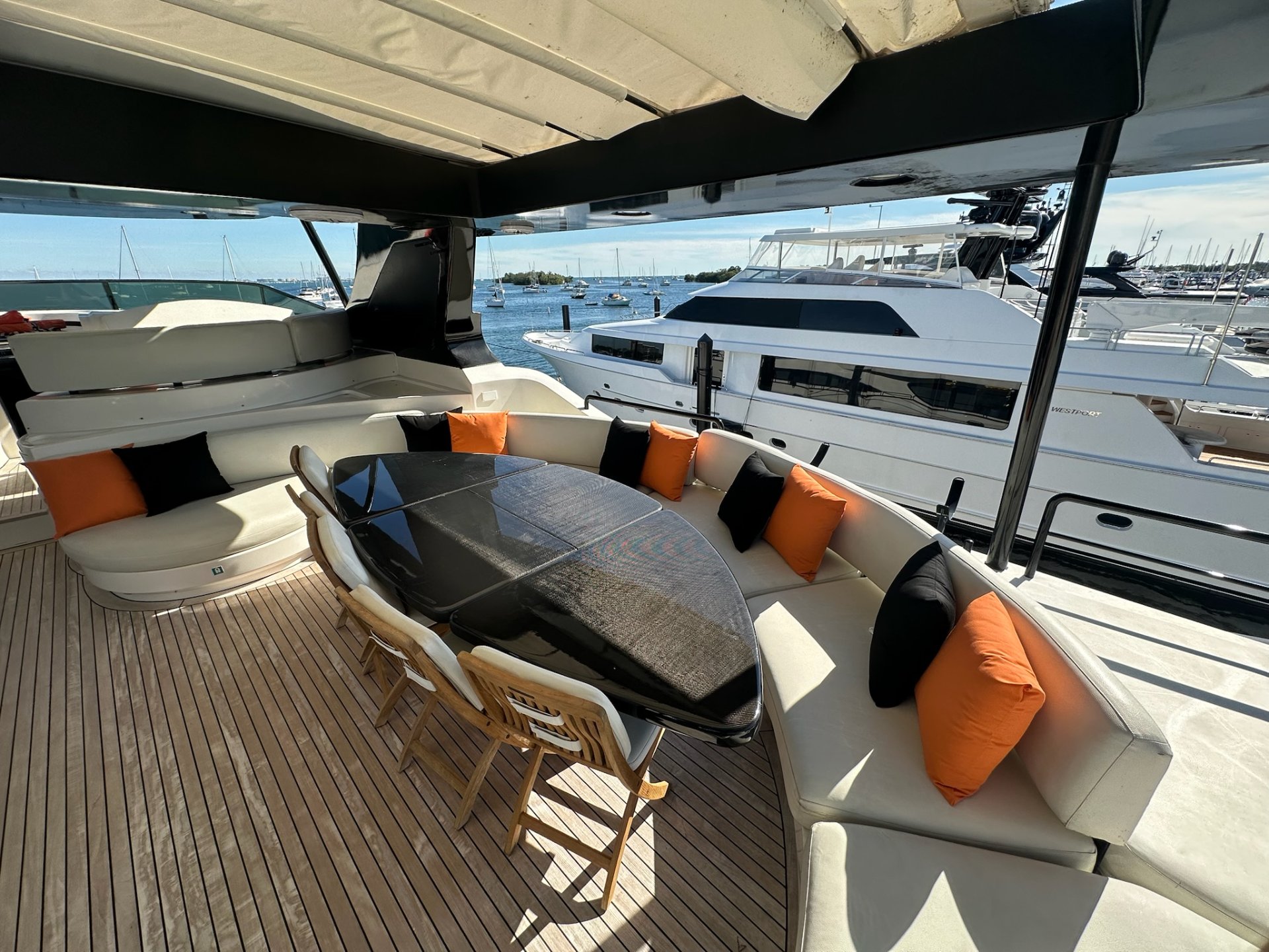 Azimut 130 ft - Image 8