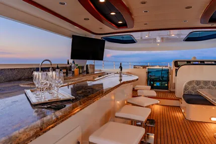 Tri-Deck 130 ft - Image 6