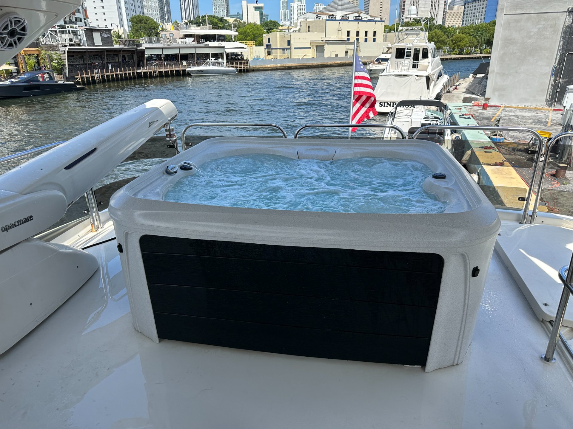 Sunseeker 90 ft - Image 9